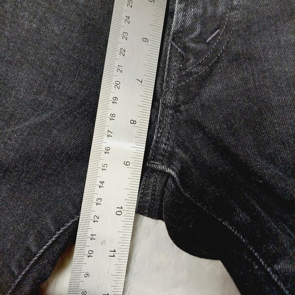 American Eagle Outfitters Women's Black Mid-Rise Relaxed Fit Straight Leg Jeans - Picture 5 of 8